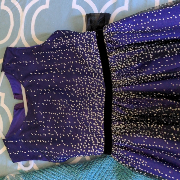 Formal dress - Picture 6 of 6